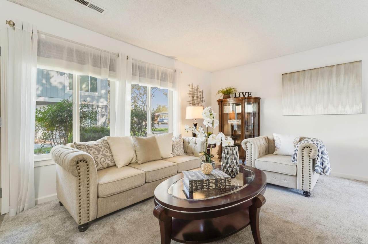 3194 Pawnee Way - Photo 1