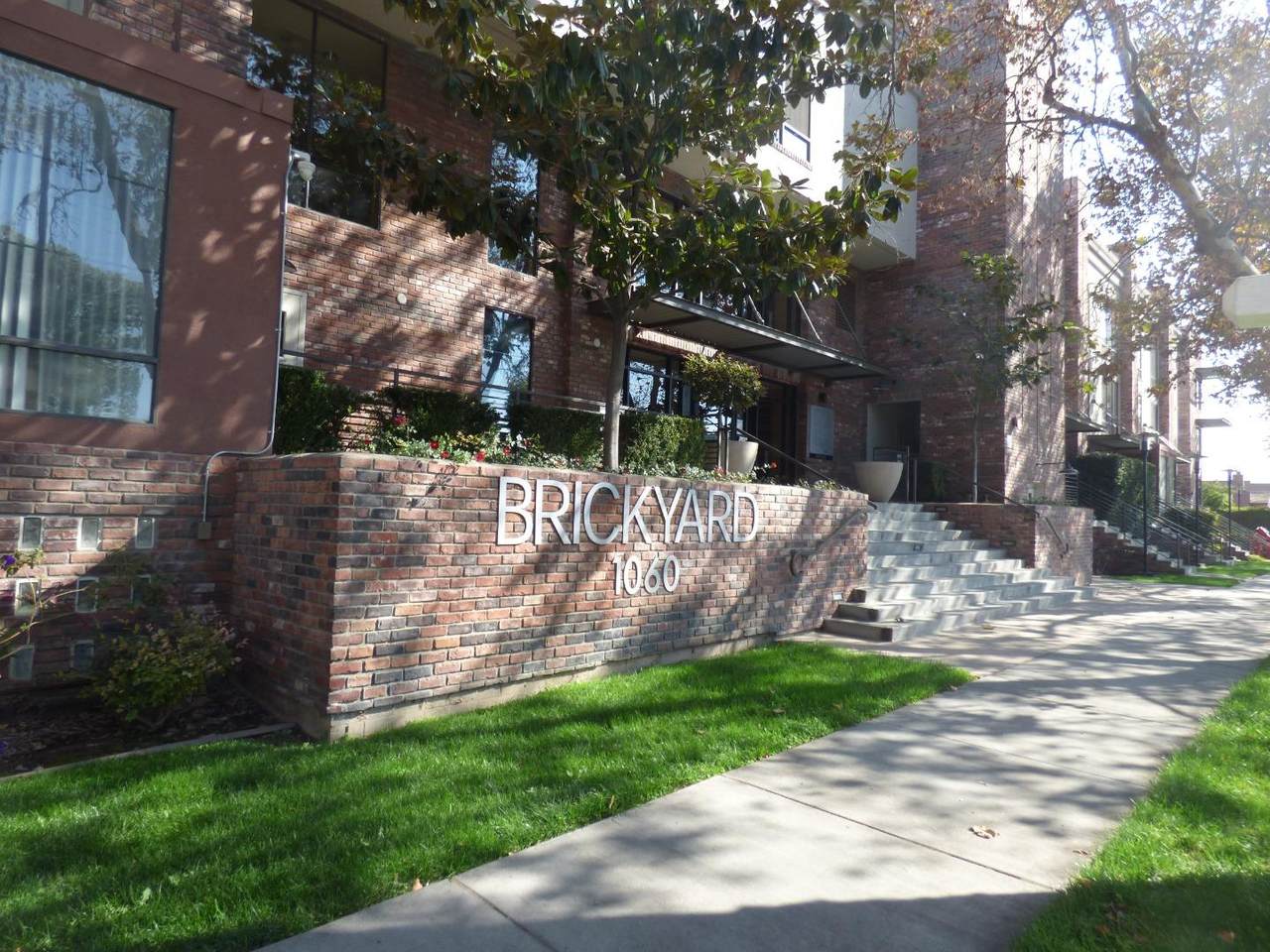 1060 3rd St 344 - Photo 1
