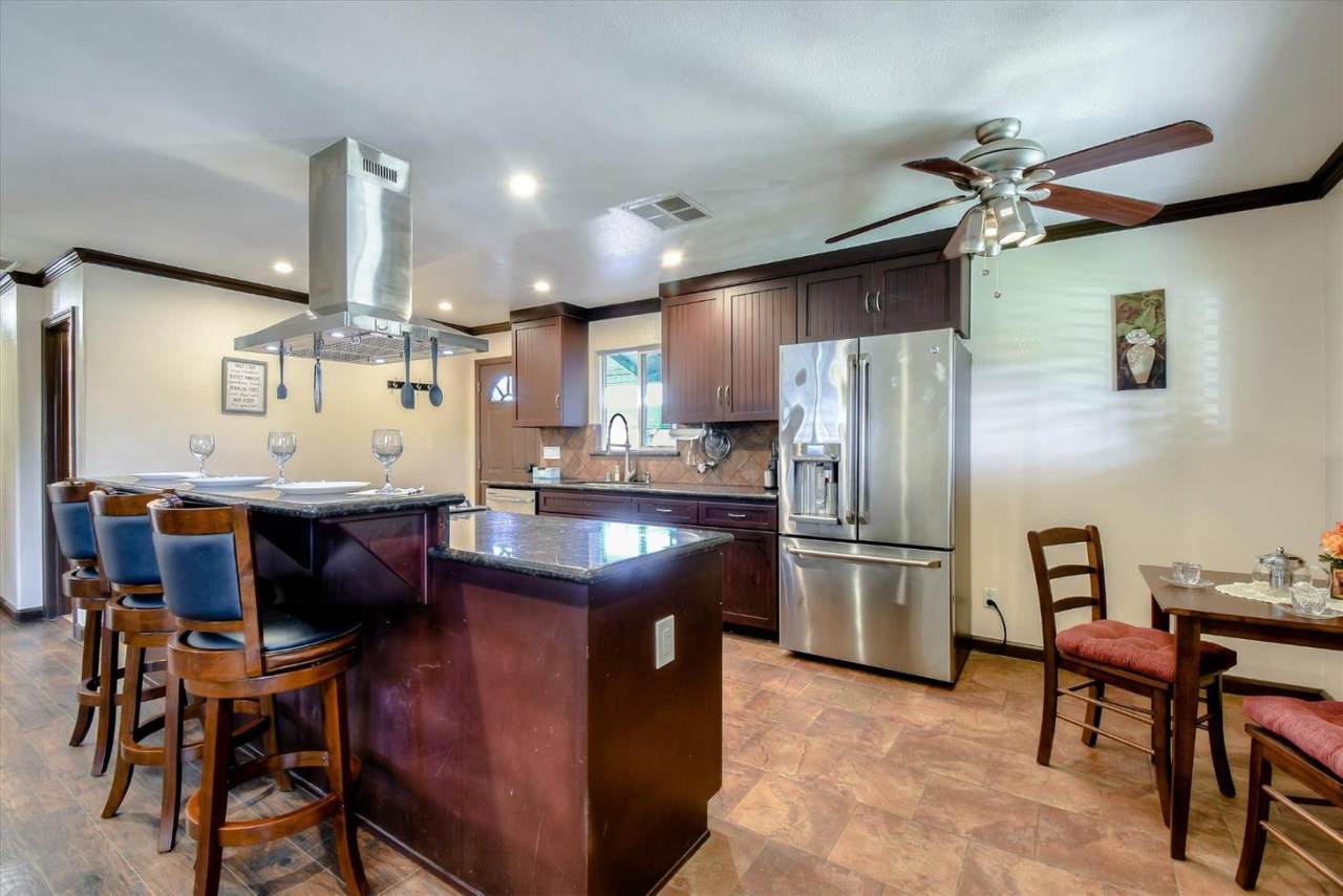 2055 Hogan Dr - Photo 1