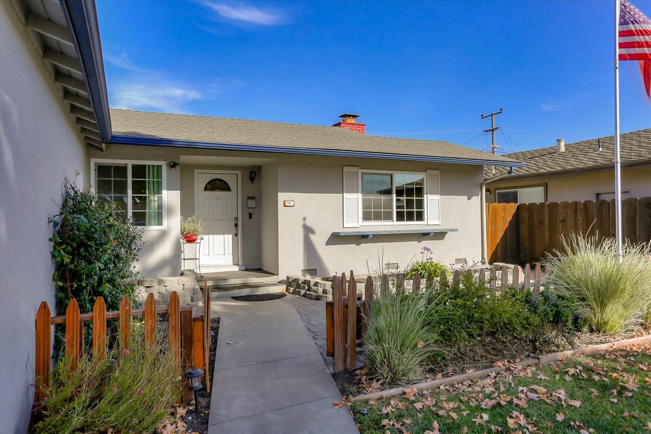 816 Acacia St - Photo 1