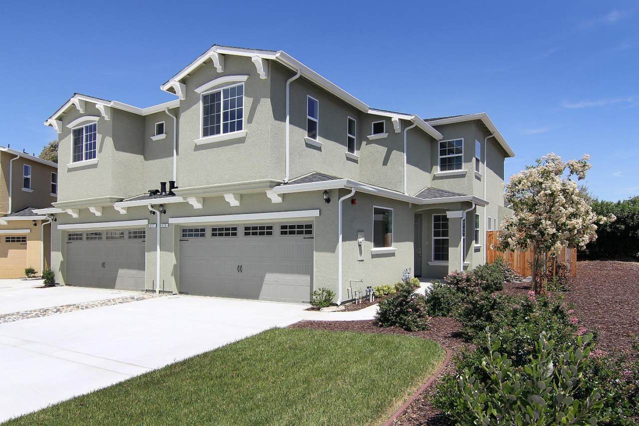 575 Ridgemark Dr - Photo 1