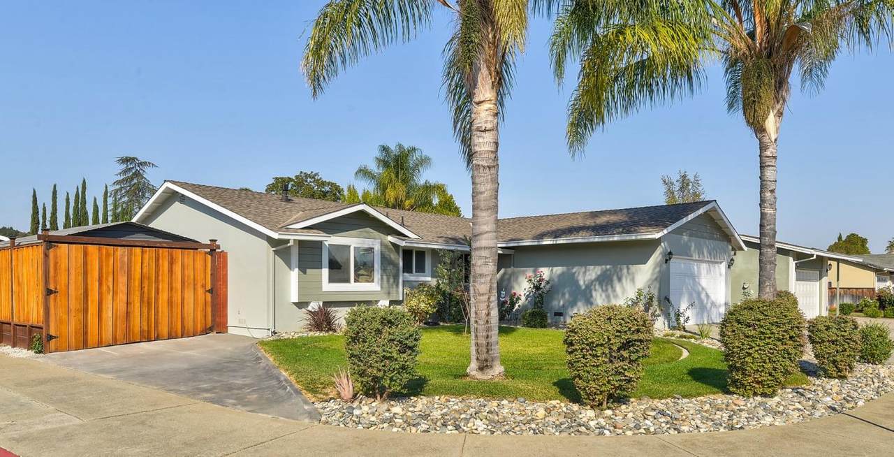 8313 Kelton Dr - Photo 1
