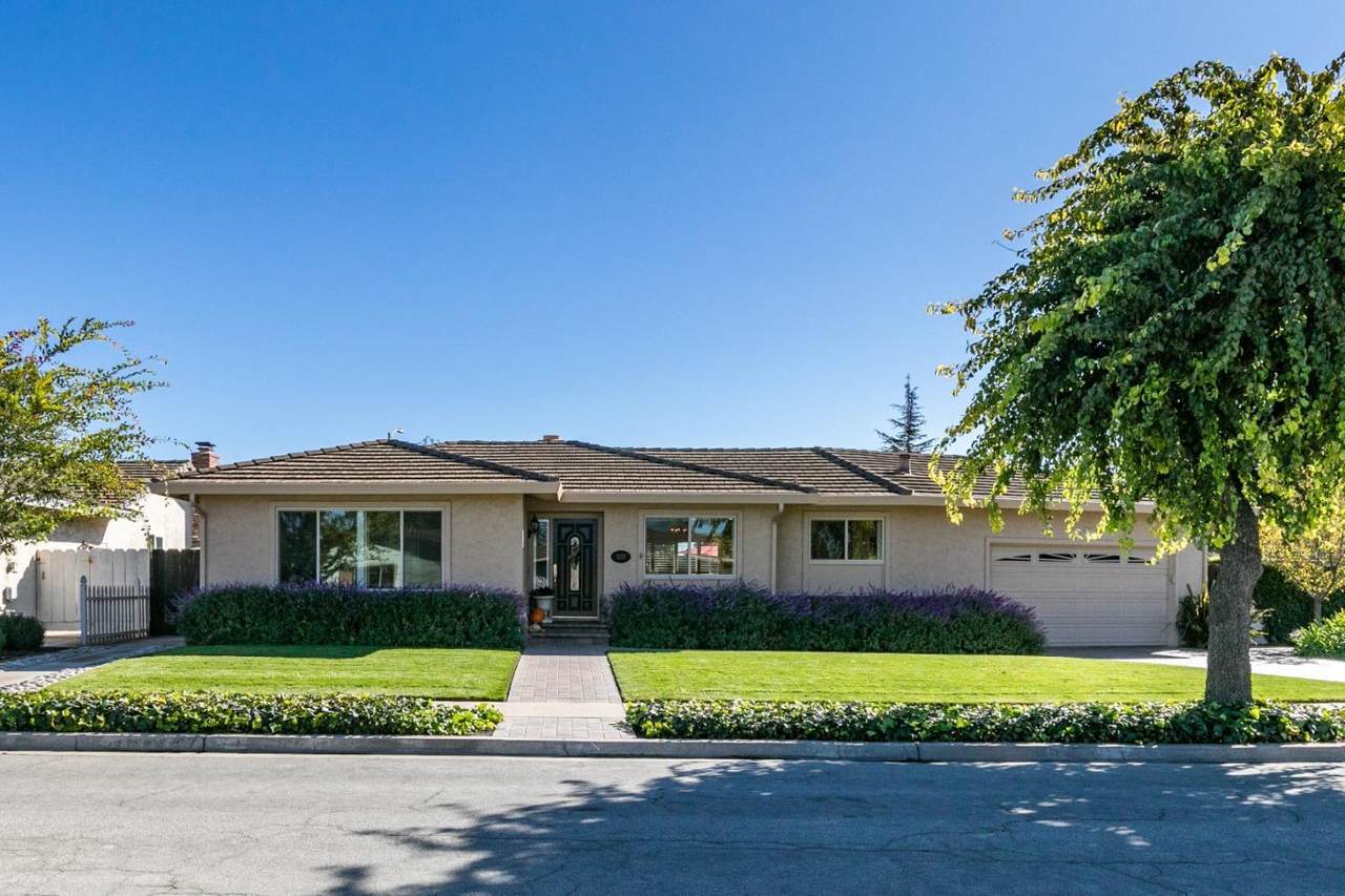 1010 Iverson Cir - Photo 1