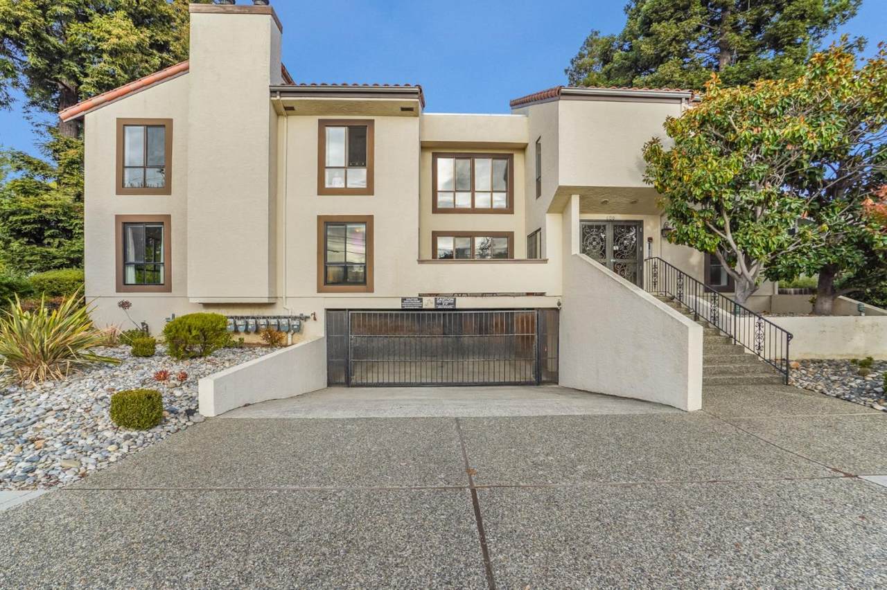 600 Claremont St 1 - Photo 1