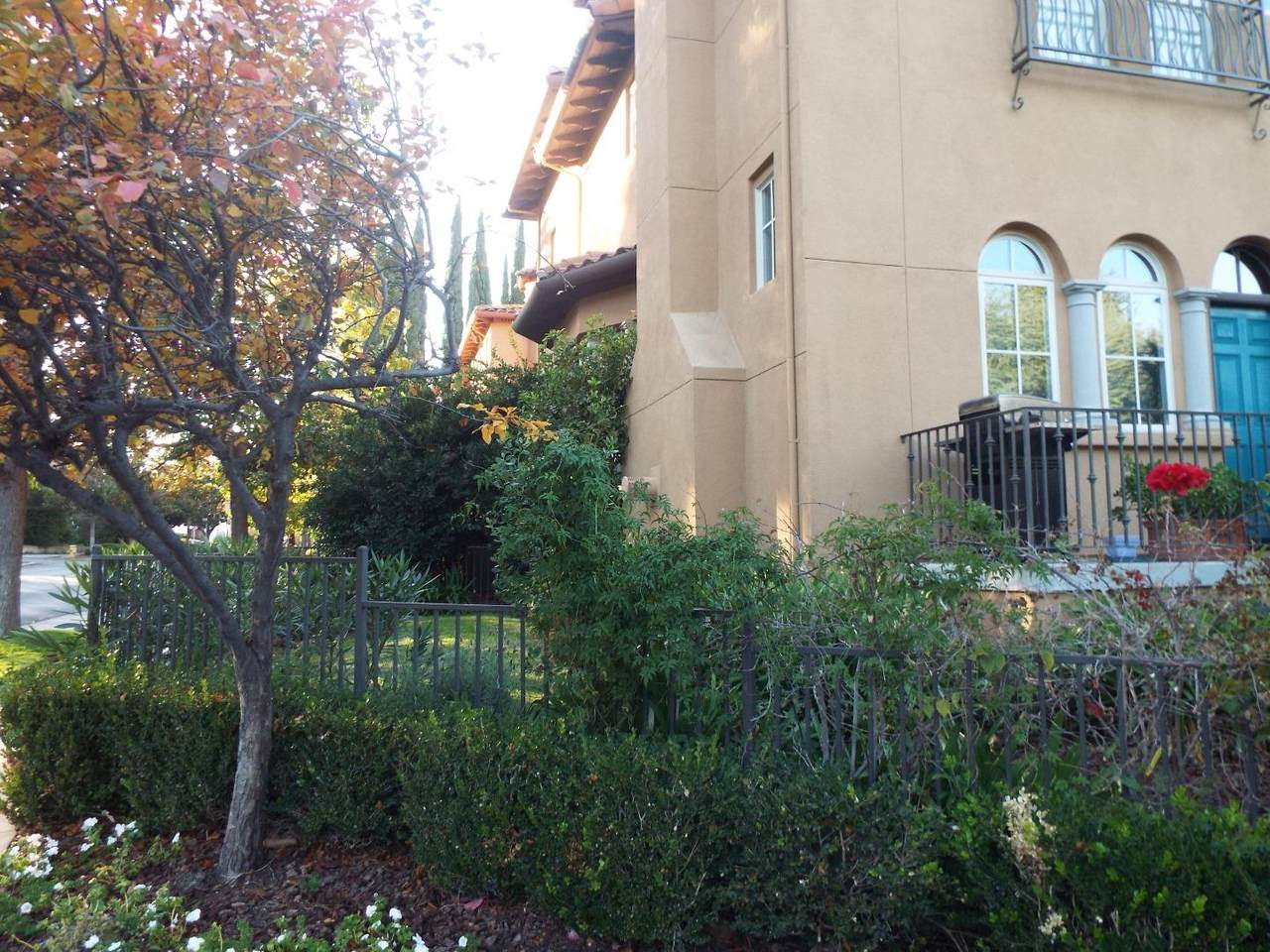 169 Cuesta Dr - Photo 1