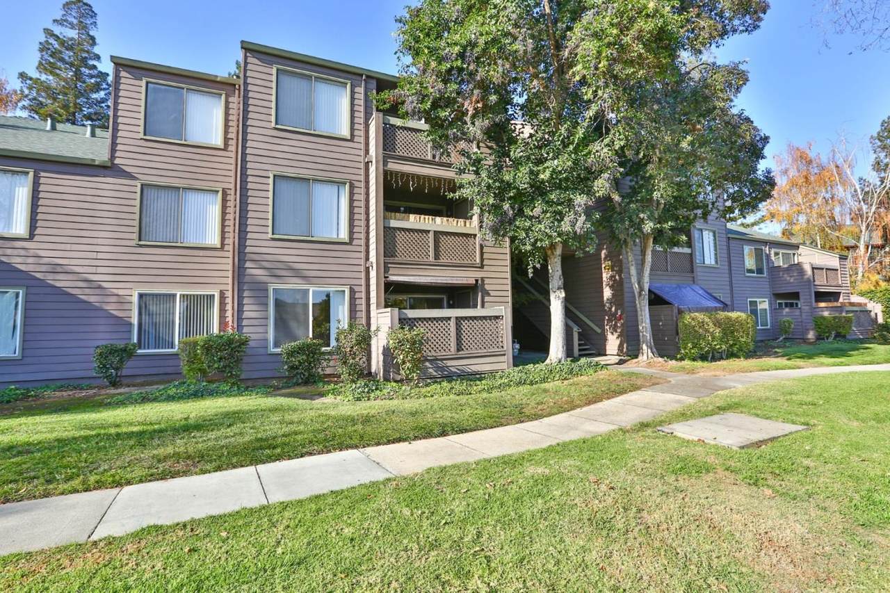 708 Teatree Ct - Photo 1