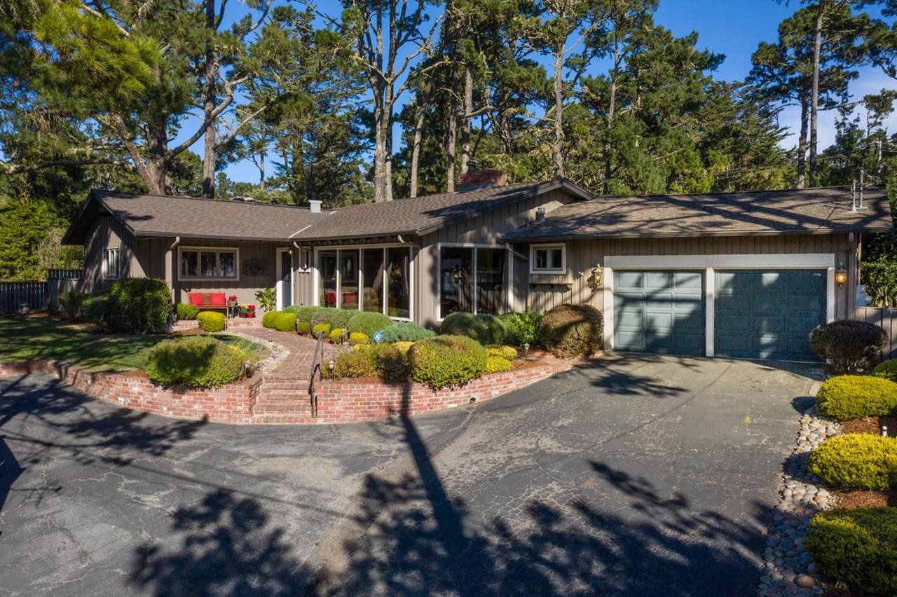 4117 Sunridge Rd - Photo 1