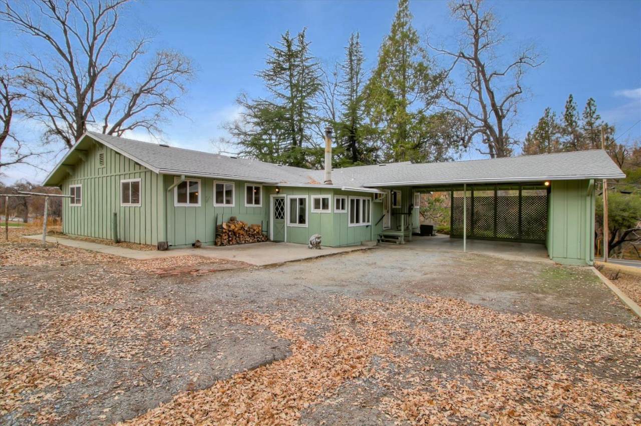 19739 Soulsbyville Rd - Photo 1