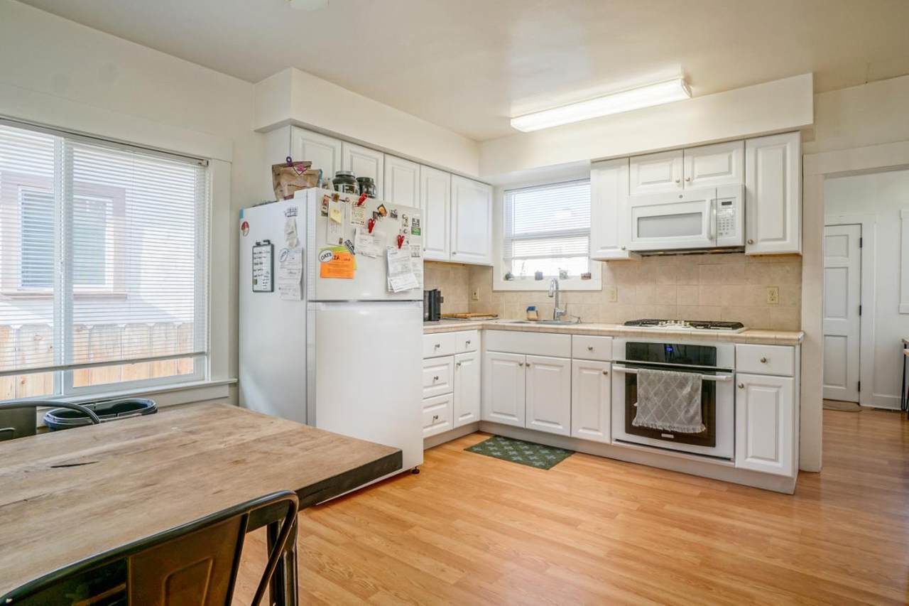 1271 3rd St - Photo 1