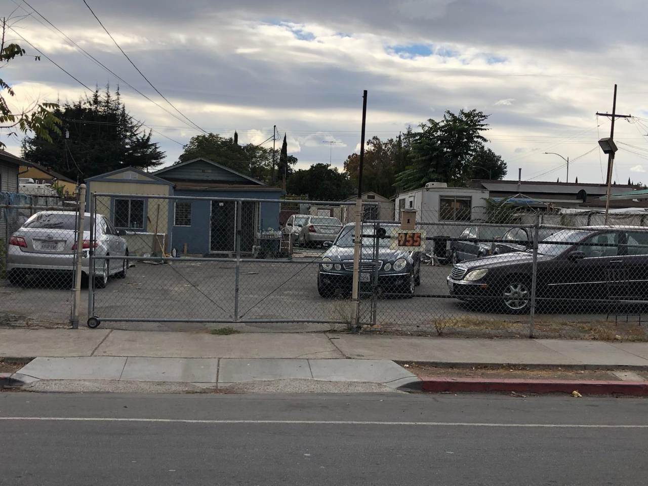 955 Almaden Ave - Photo 1
