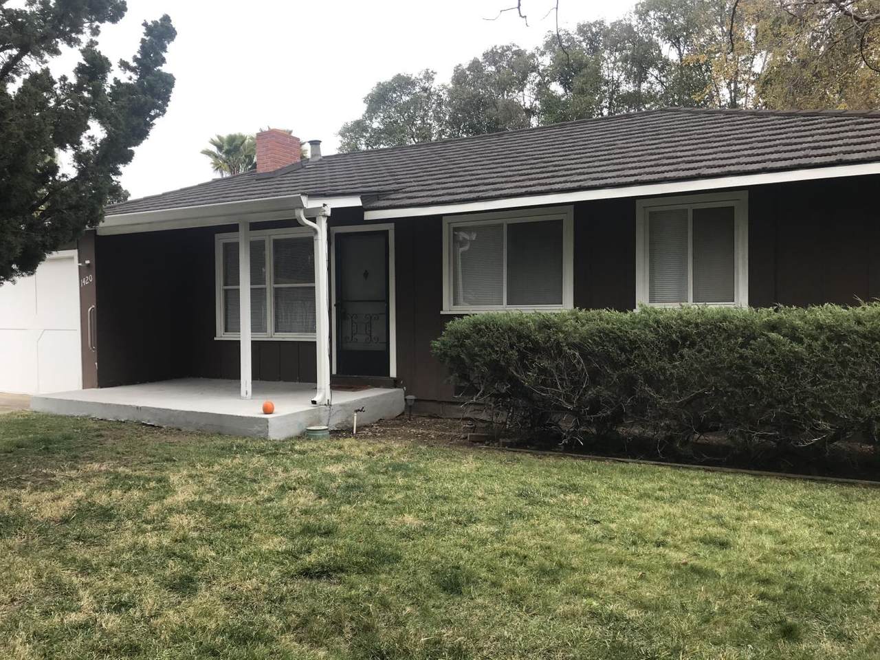 1420 Lois Way - Photo 1