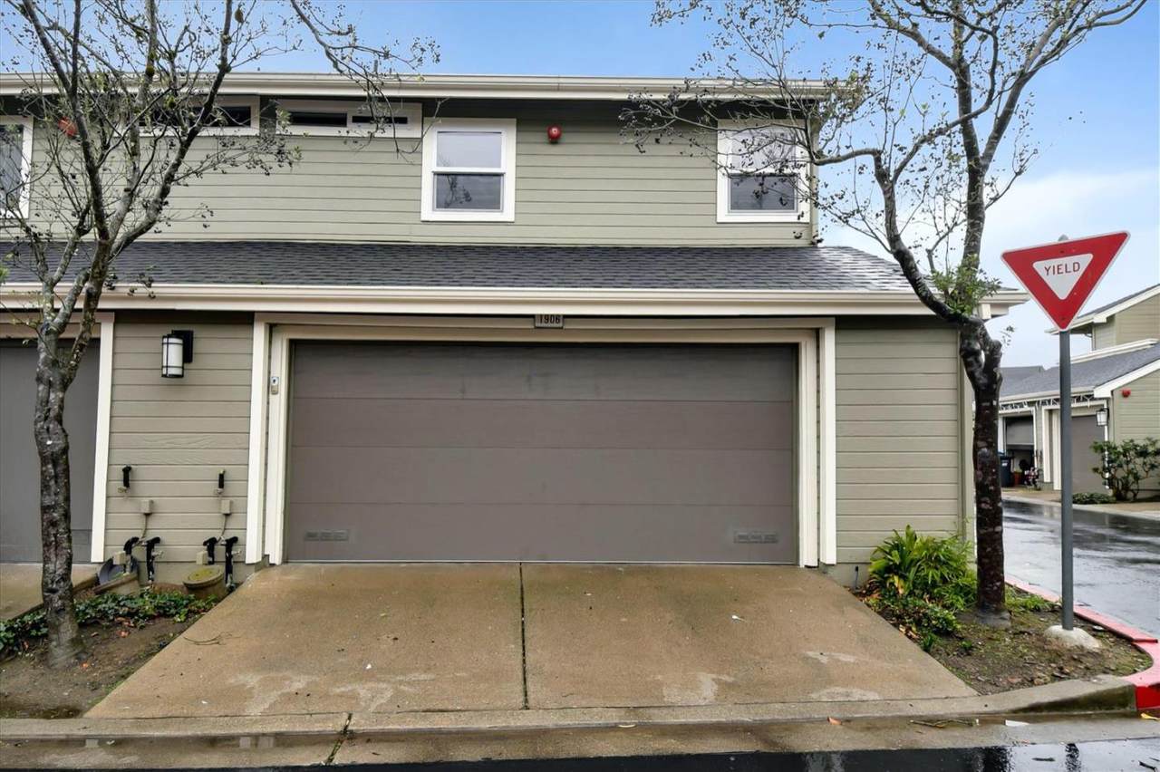 1906 Jameston Ln - Photo 1