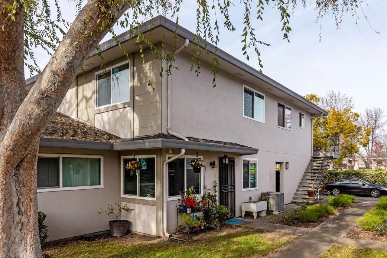207 Watson Dr 2 - Photo 1
