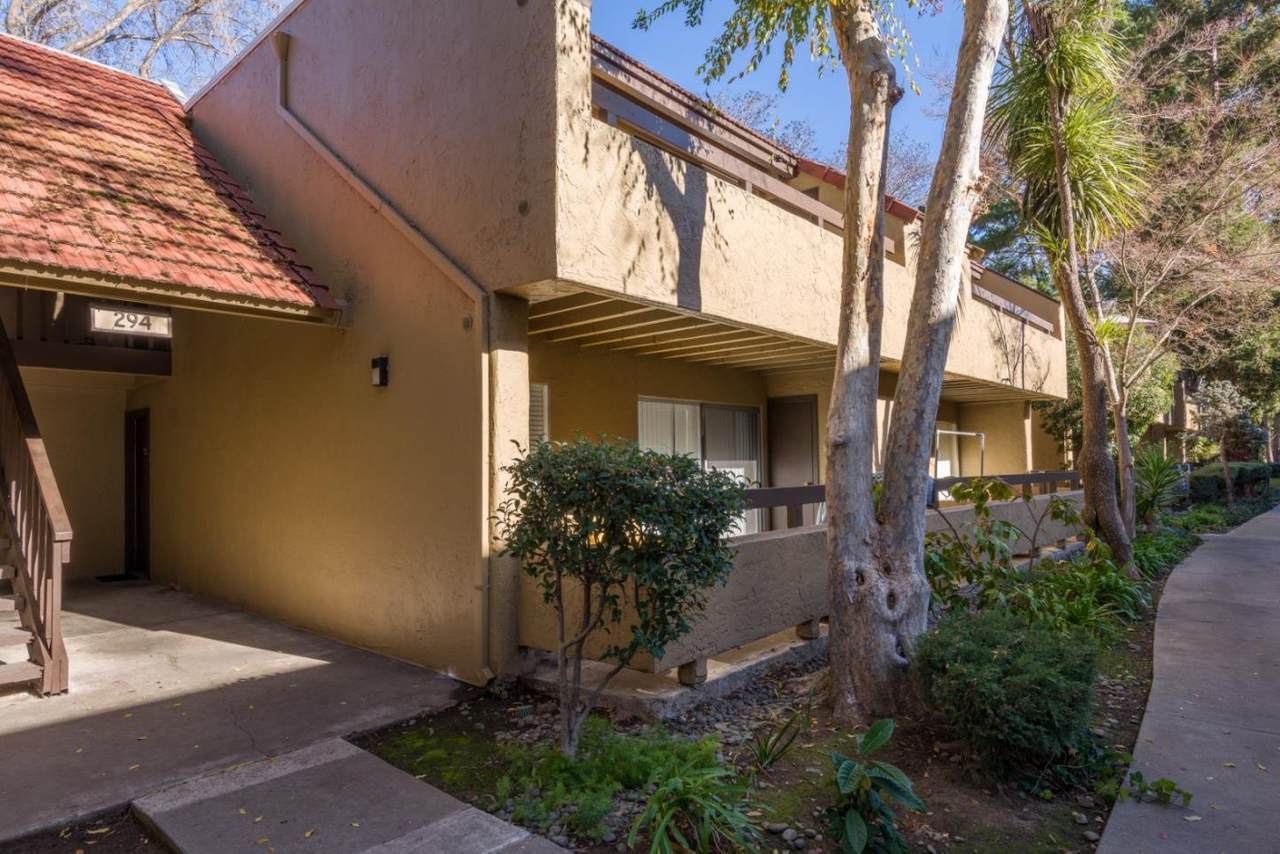 294 Tradewinds Dr 4 - Photo 1