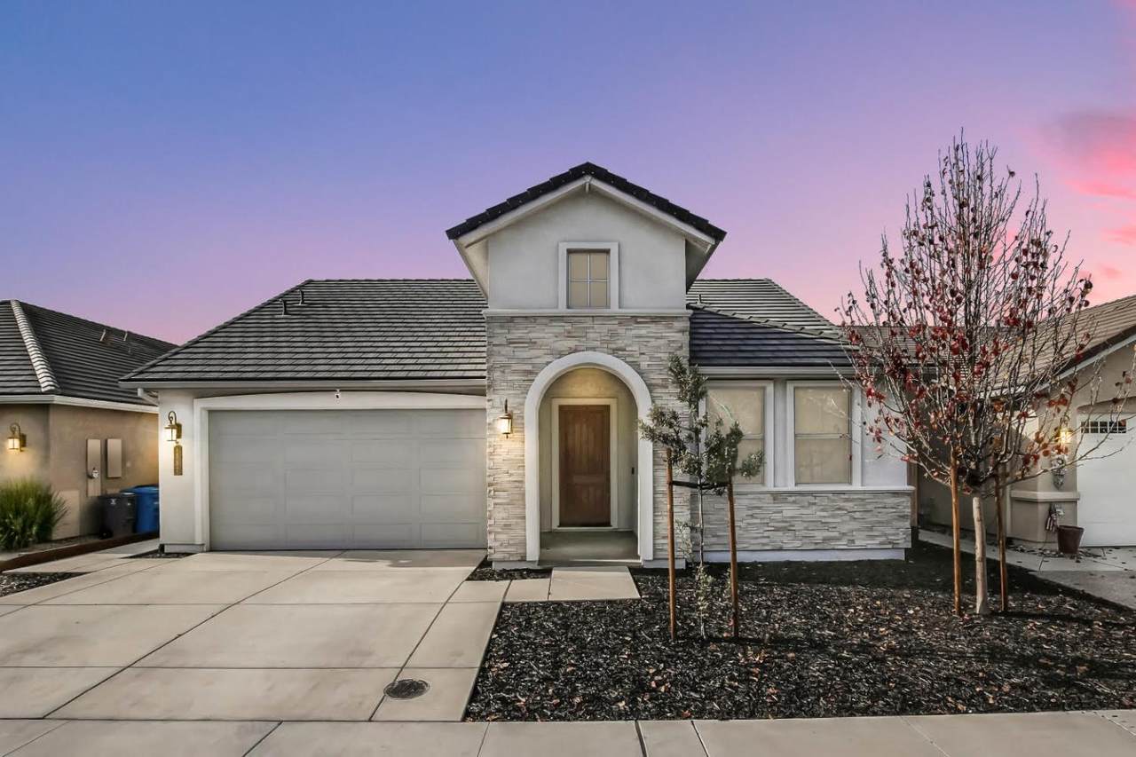 1552 Sunflower Dr - Photo 1