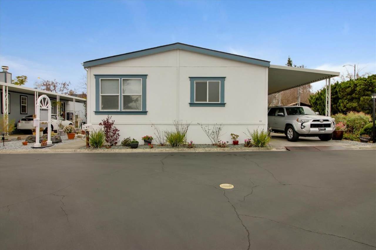 5770 Winfield Blvd 12 - Photo 1