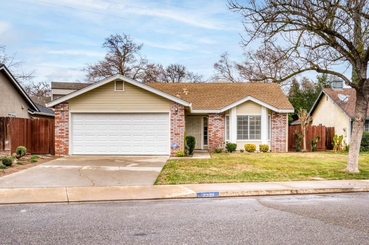 2221 Northridge Dr - Photo 1