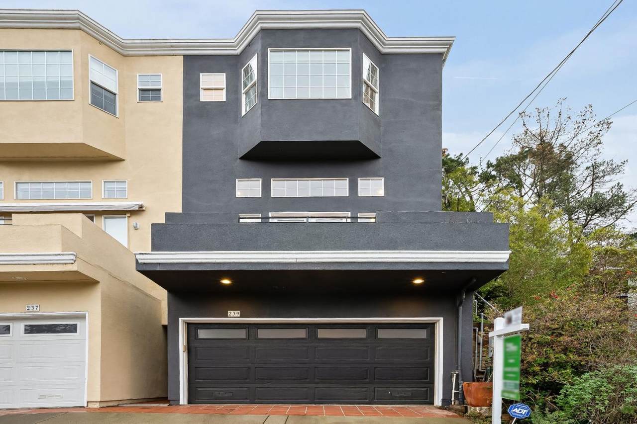 239 Tulare St - Photo 1