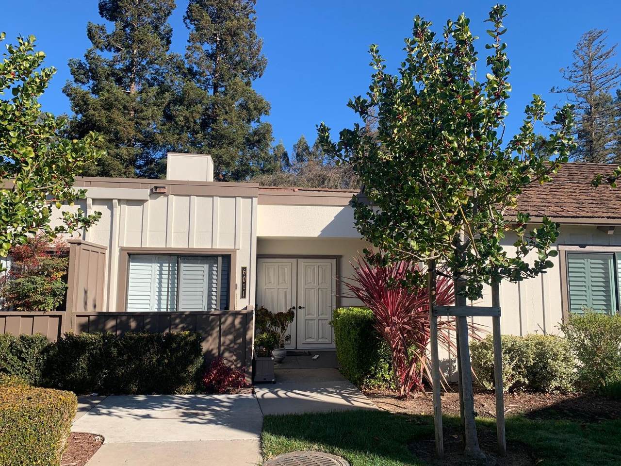 6011 Montgomery Corners - Photo 1
