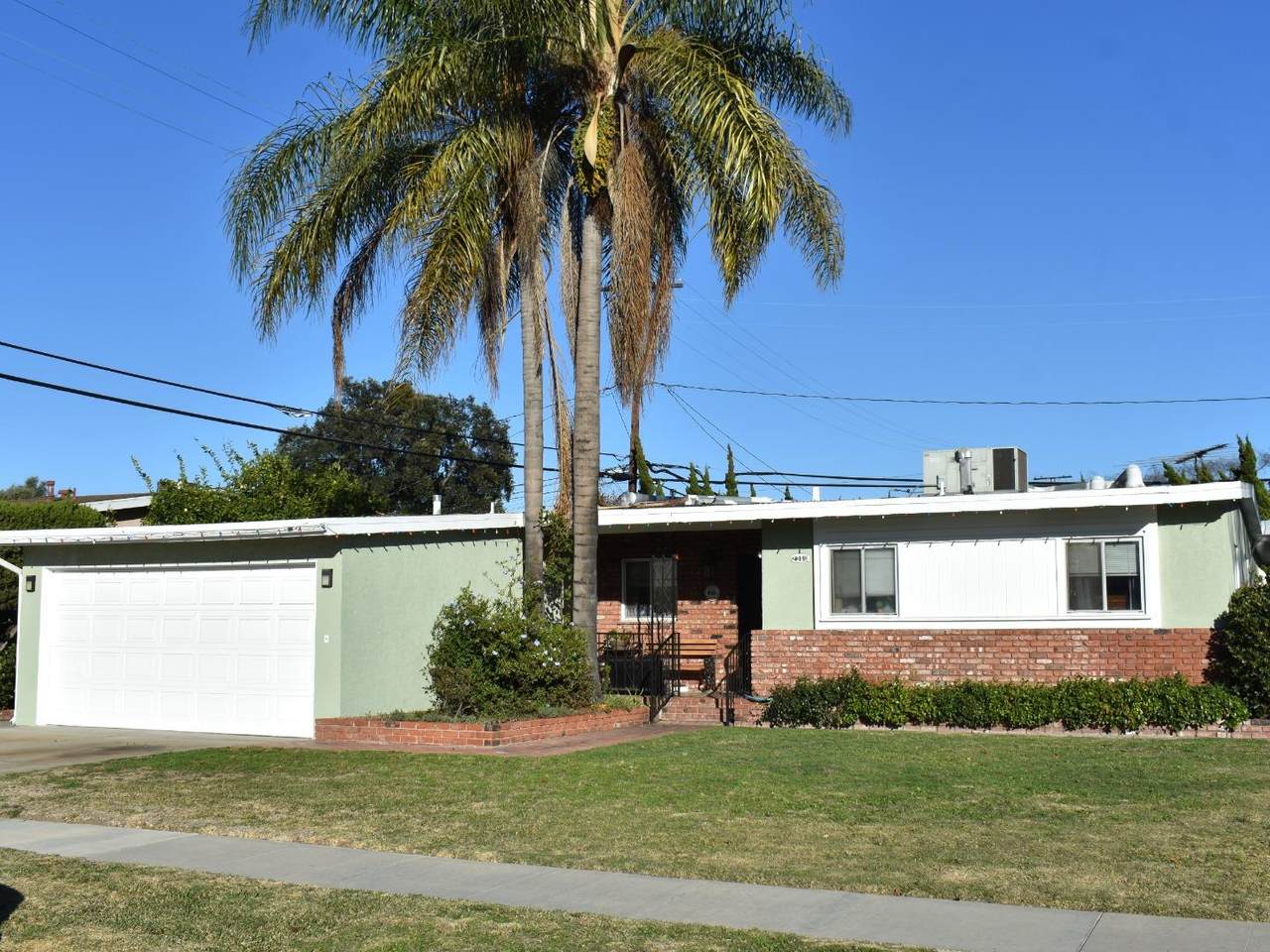 2360 Marwick Ave - Photo 1
