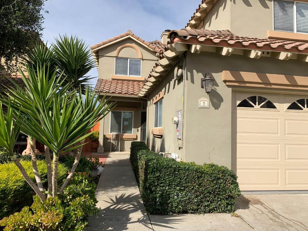 949 Nantucket Blvd 5 - Photo 1