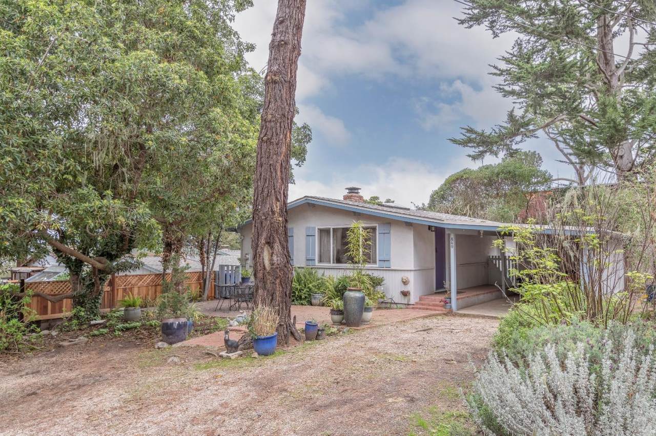 840 Lottie St - Photo 1
