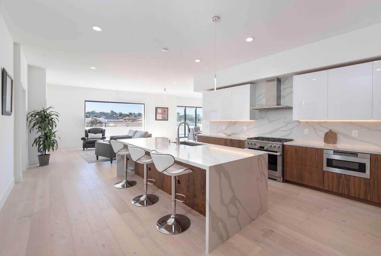 542 Lighthouse Ave 503 - Photo 1