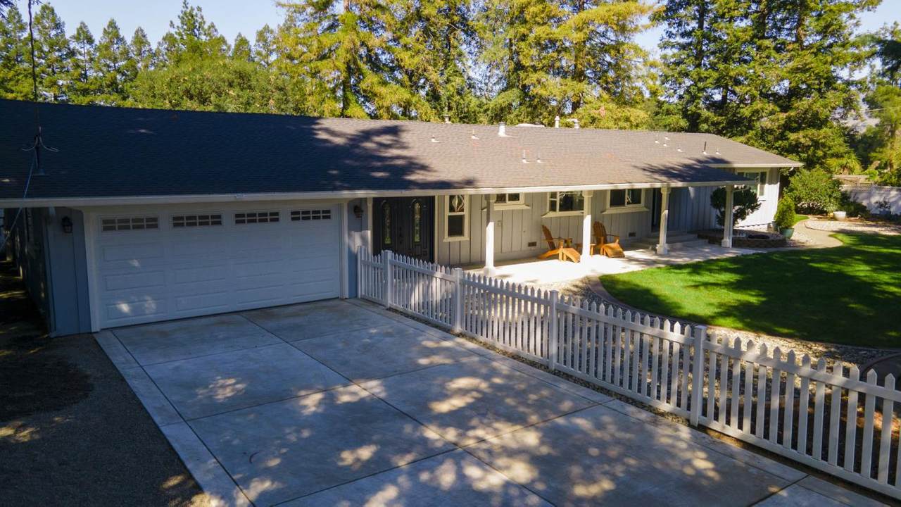 695 Rucker Ave - Photo 1