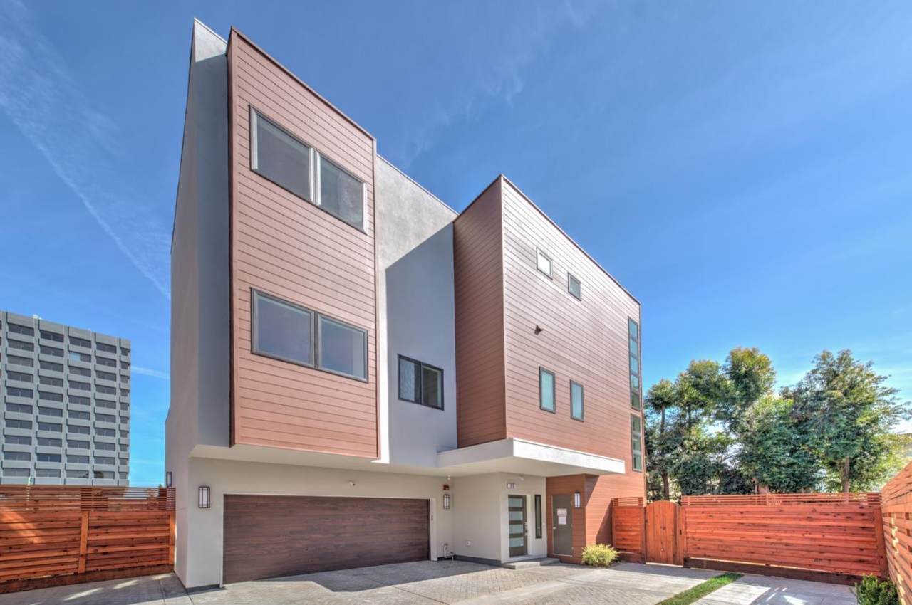 25 Lodato Ave - Photo 1