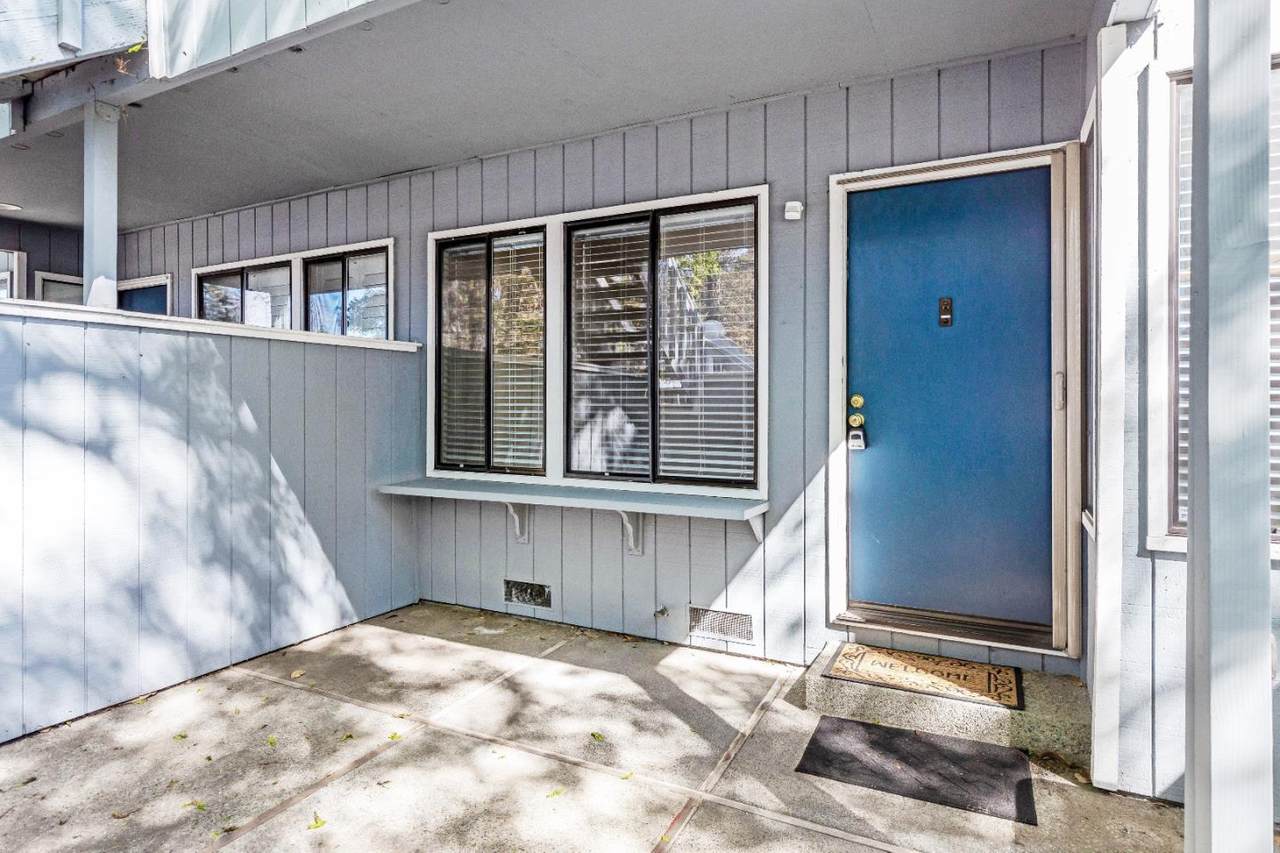 860 La Barbera Dr - Photo 1