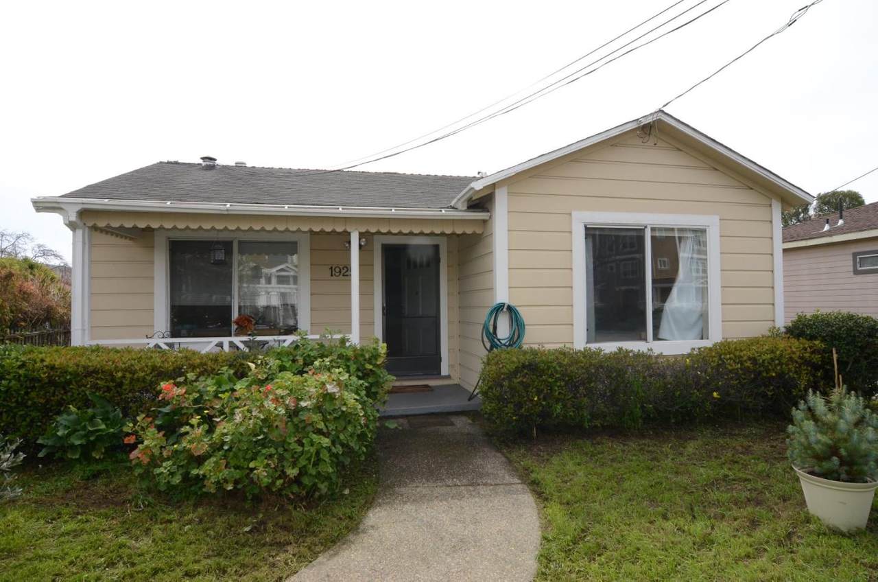 1925 Colony St - Photo 1