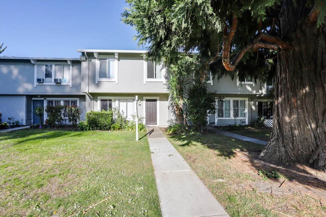 2124 Amstel Ct - Photo 1