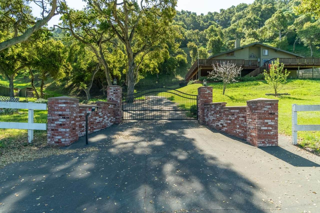 163 Old Stage Rd - Photo 1