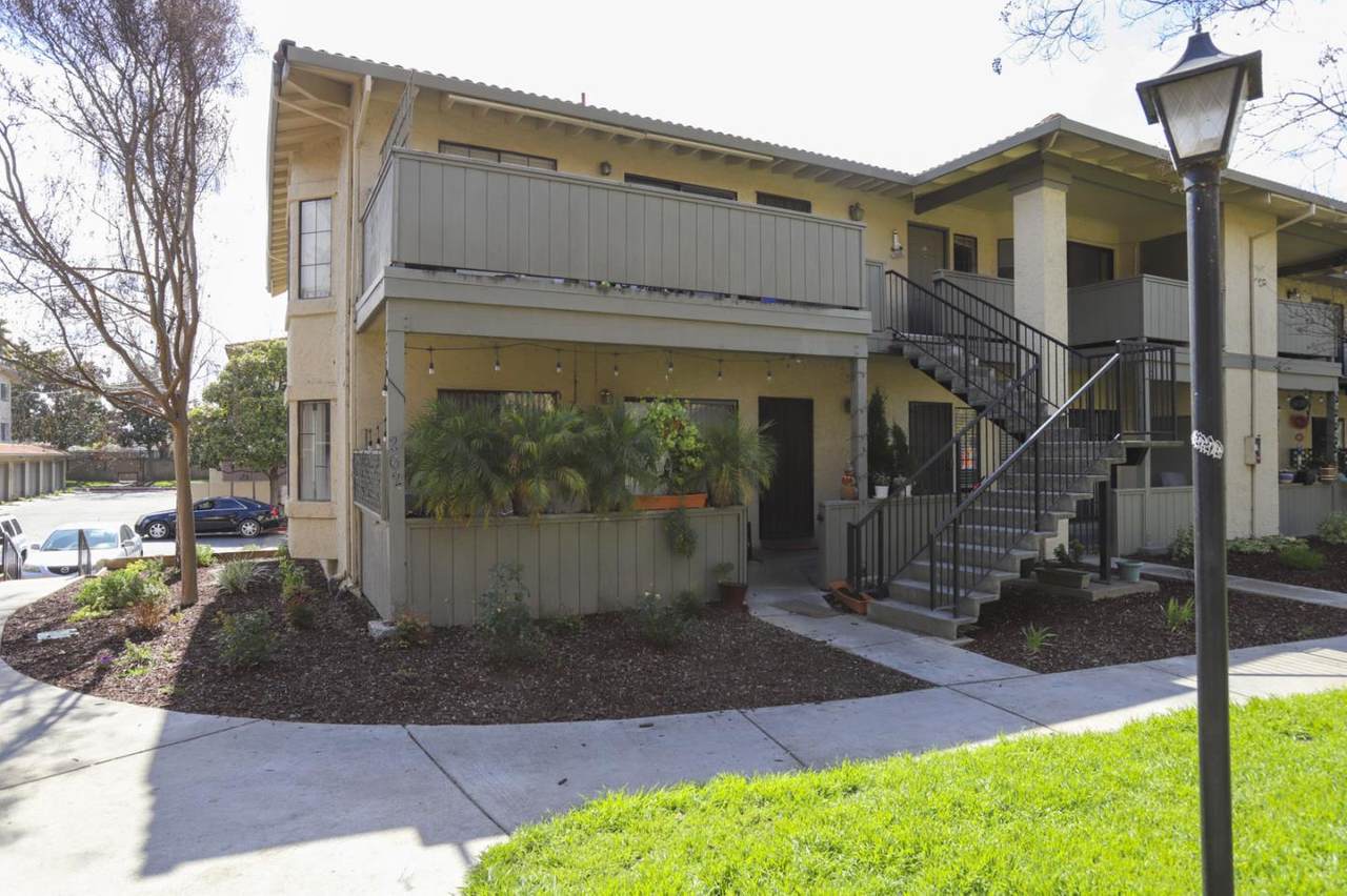 262 Kenbrook Cir - Photo 1