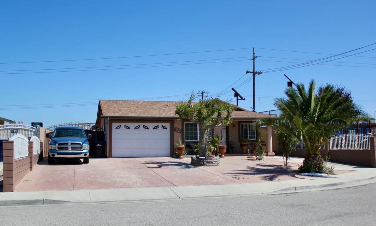 600 Beech St - Photo 1