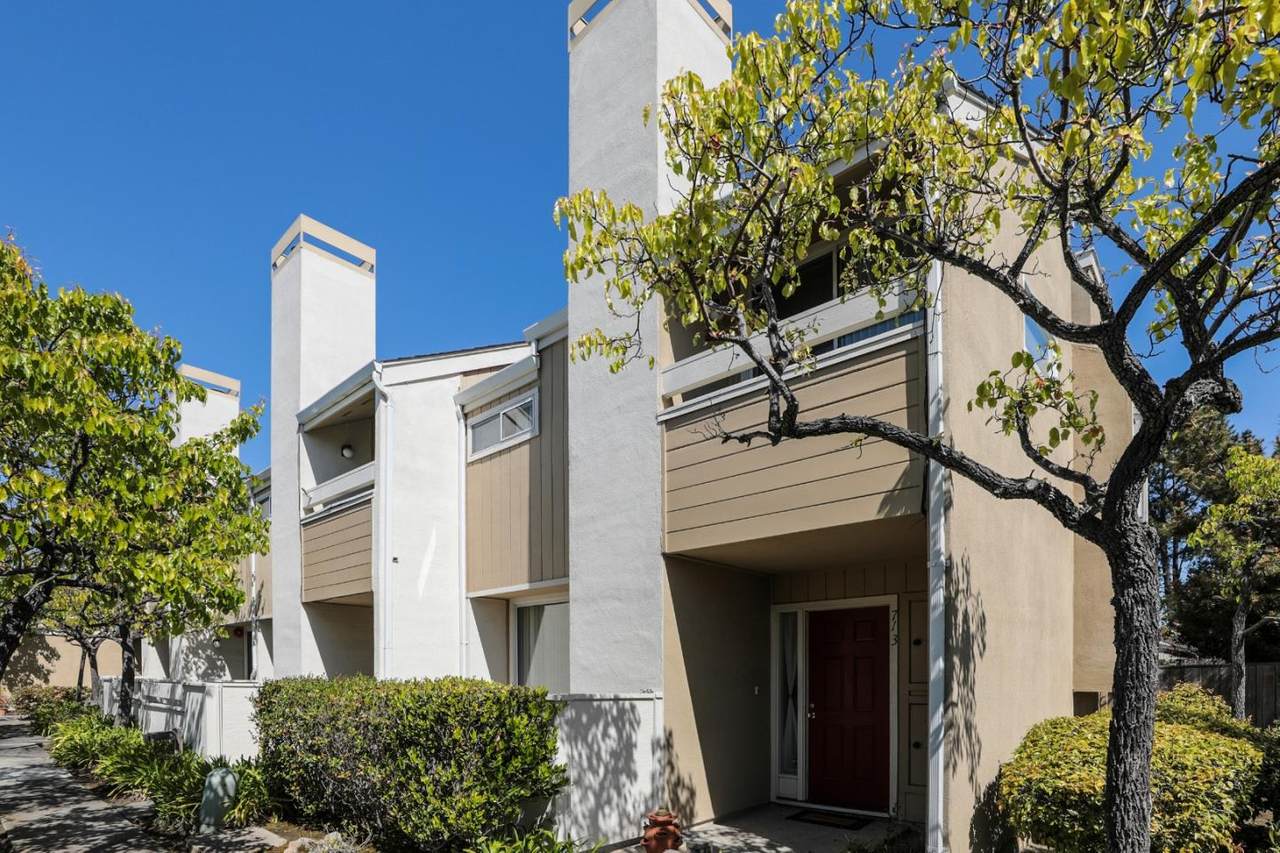 713 Foster City Blvd - Photo 1