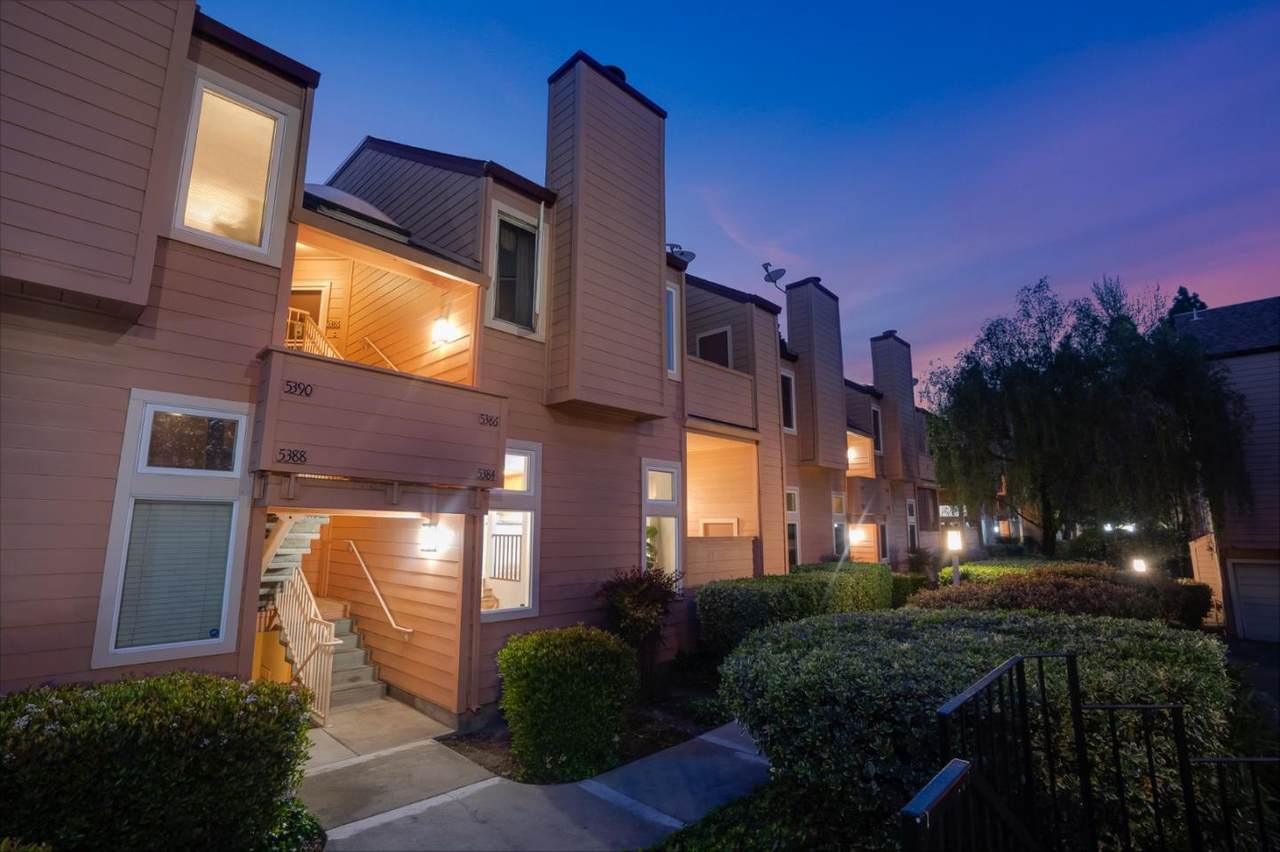 5384 Borneo Cir - Photo 1