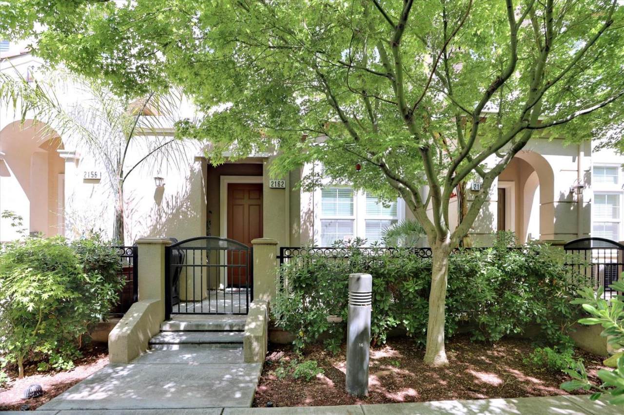 2162 Sunstruck Ct - Photo 1