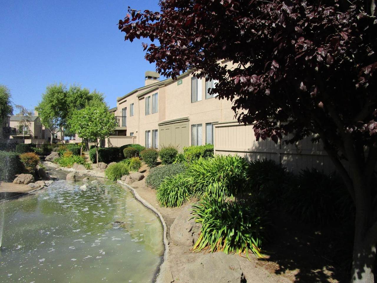 2420 Main St C - Photo 1