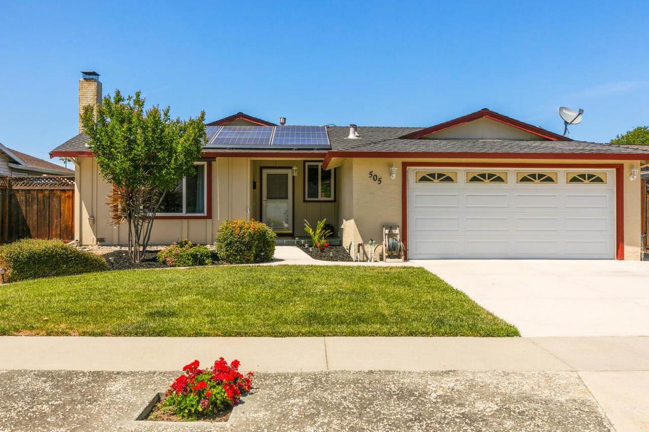 505 Safari Dr - Photo 1