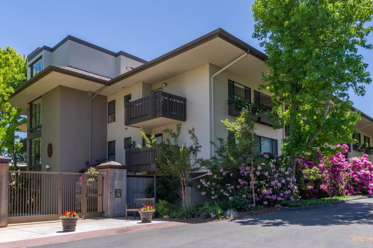 2140 Santa Cruz Ave E106 - Photo 1