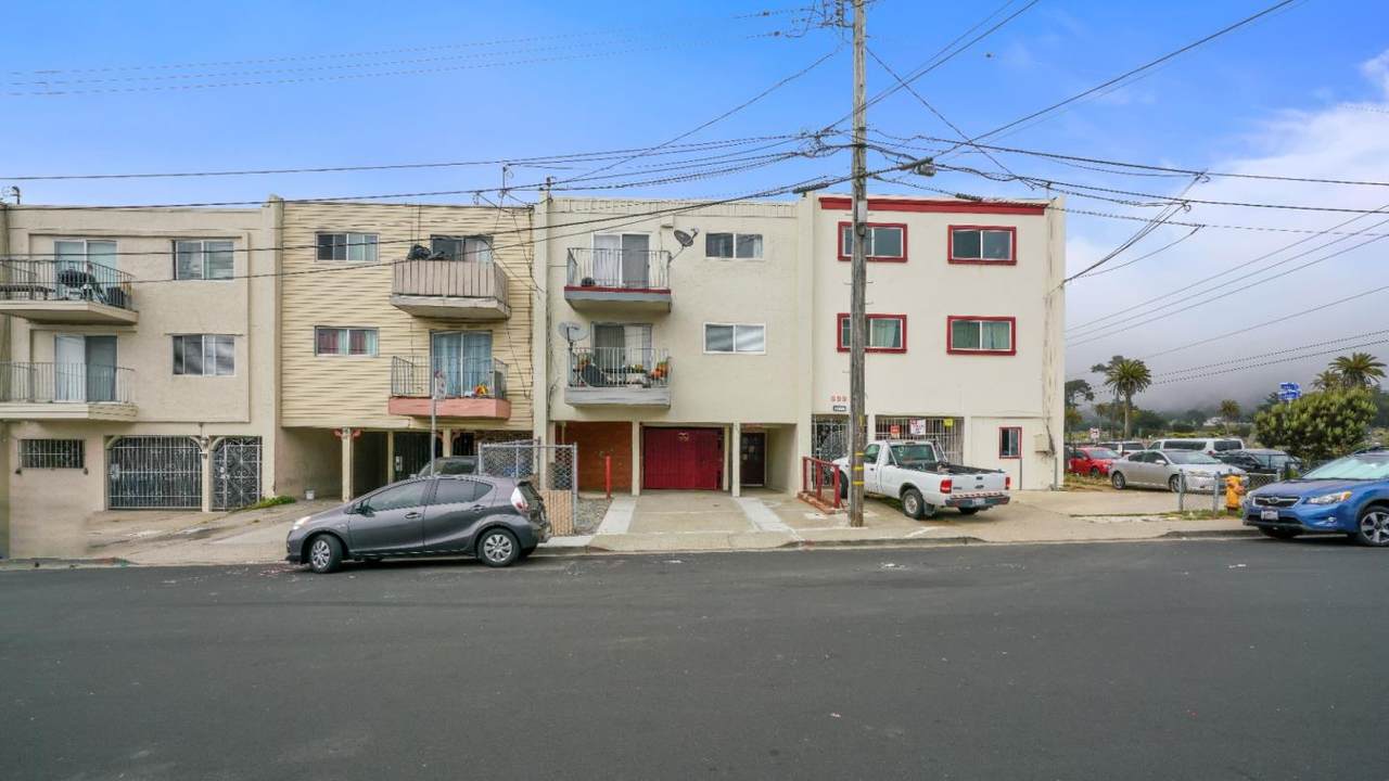 693 Linden St - Photo 1