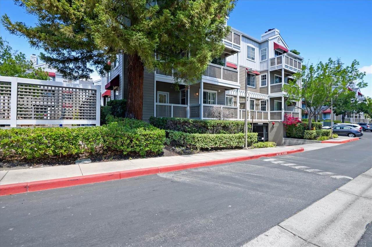 250 Santa Fe Ter 116 - Photo 1