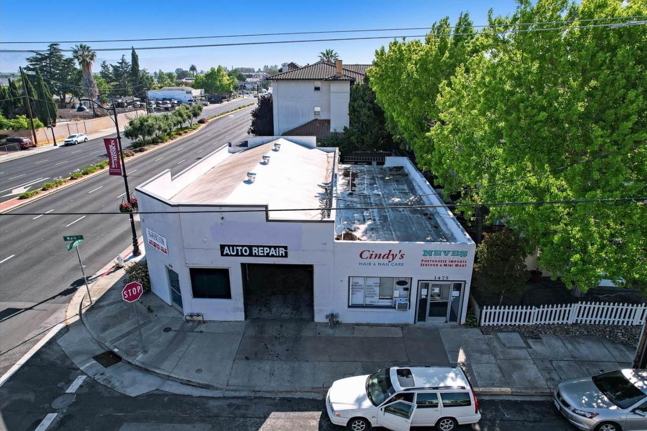 1475 Main St - Photo 1