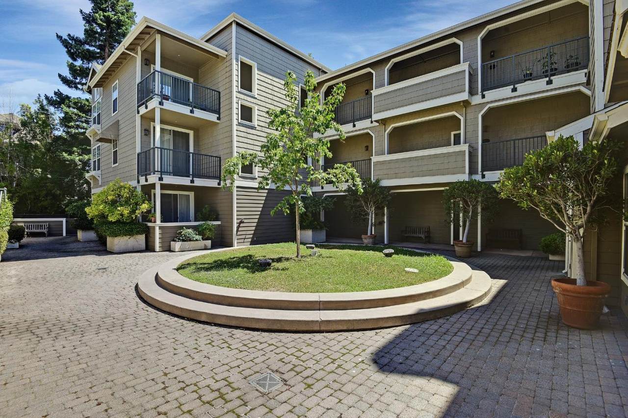 2160 Santa Cruz Ave. 3 - Photo 1