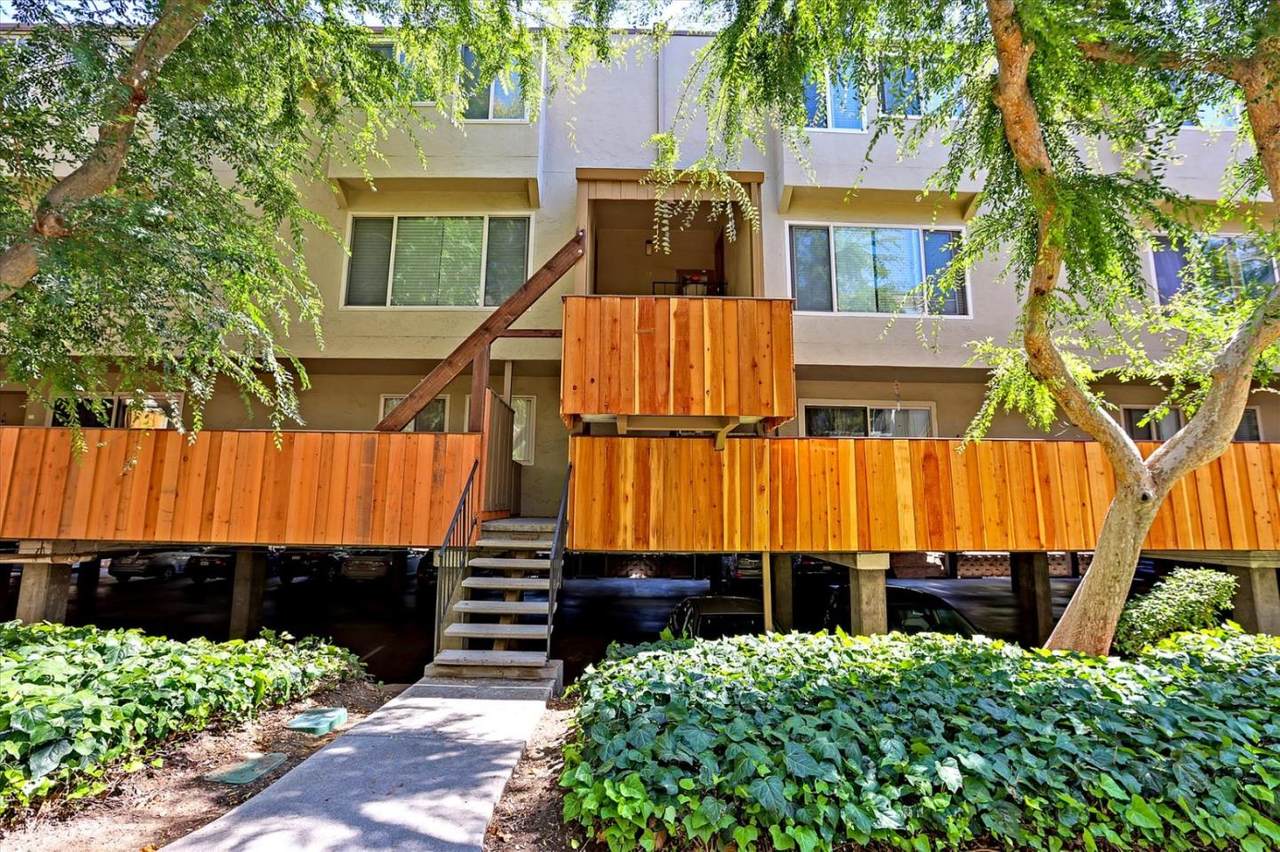 490 Auburn Way 5 - Photo 1