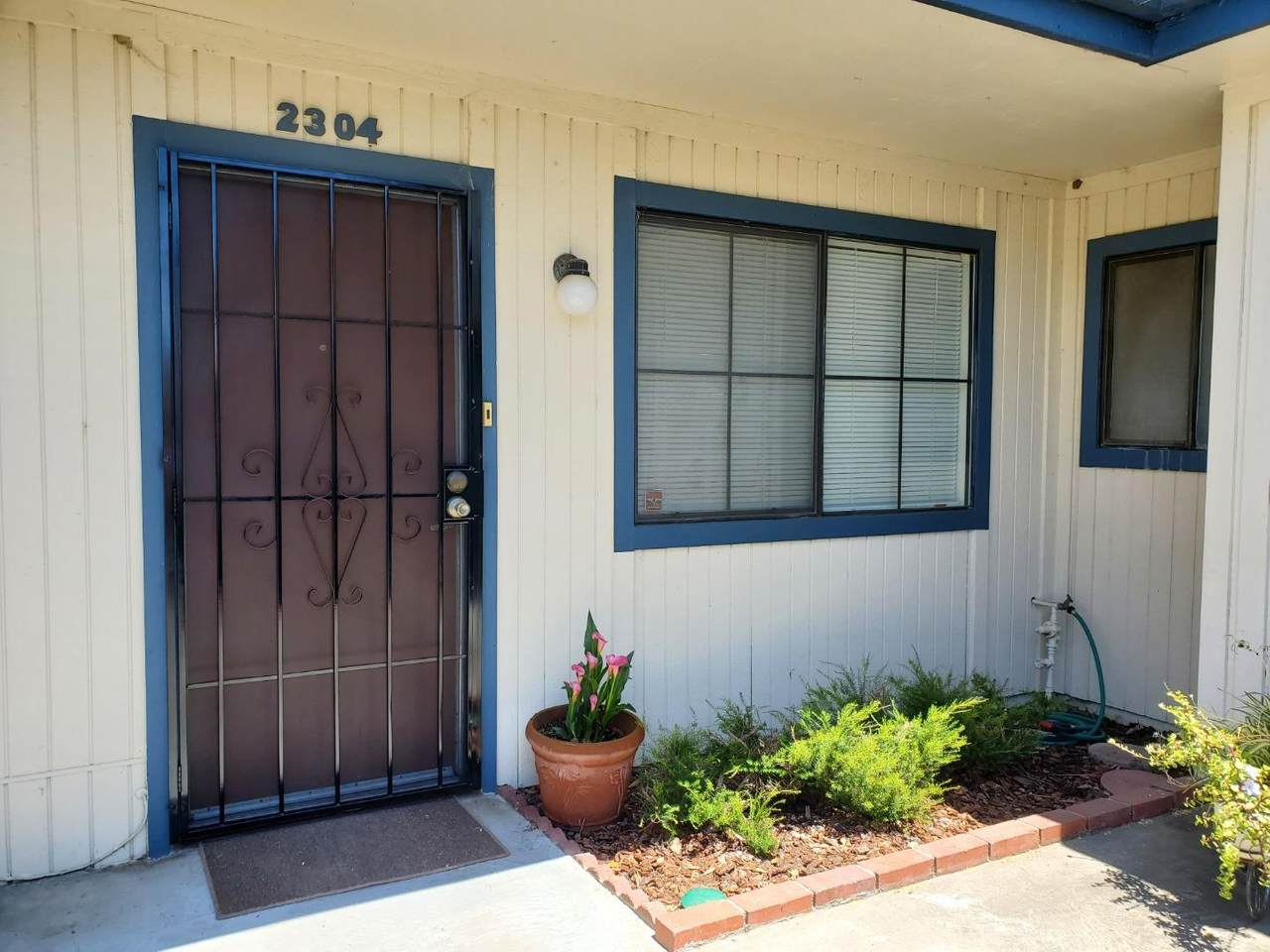 2304 7th Ave - Photo 1