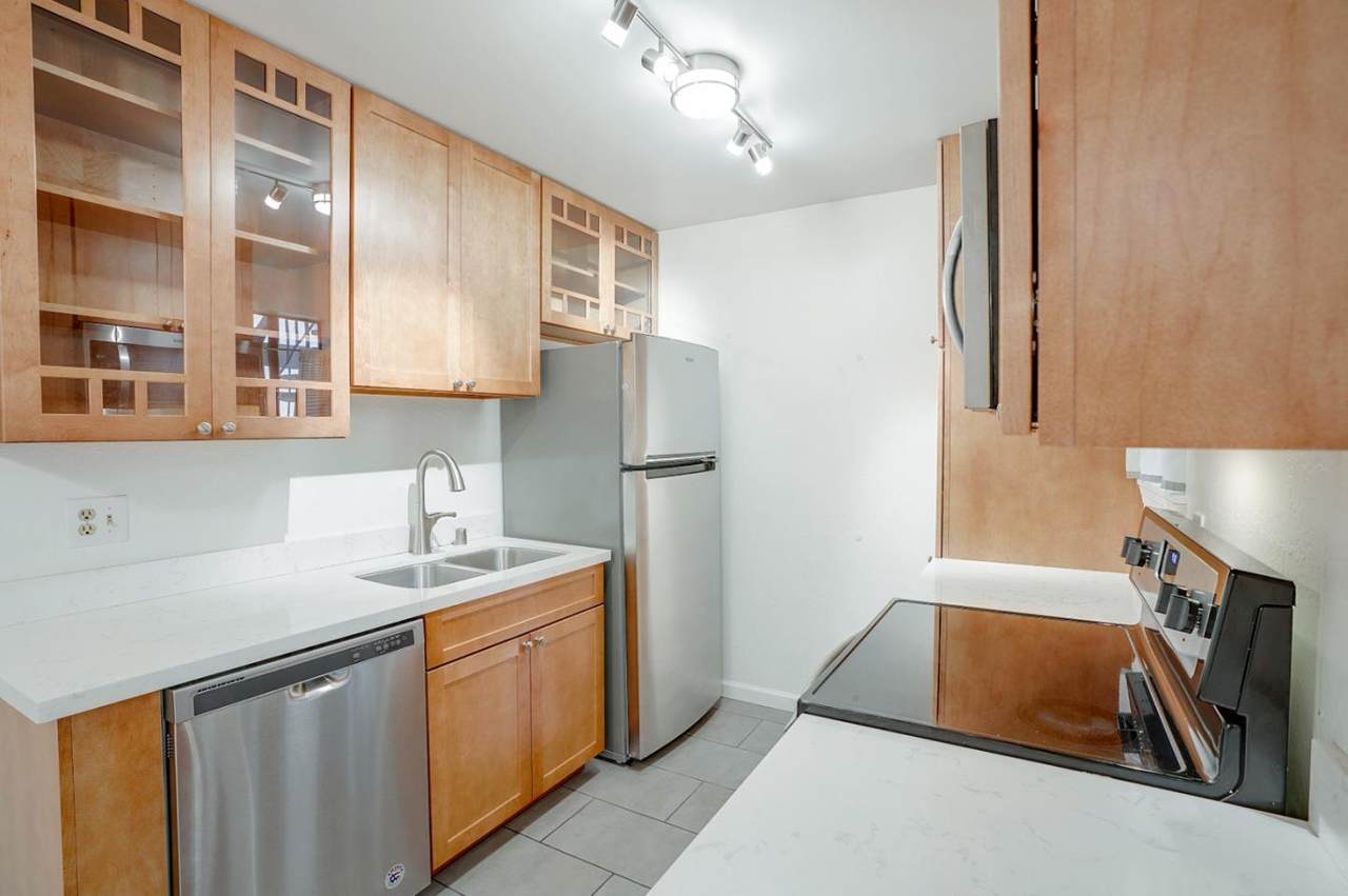 3207 Golden Oaks Ln - Photo 1