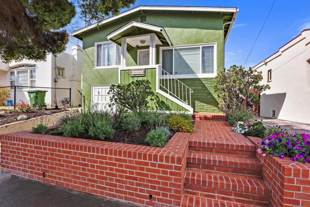 3443 Suter St - Photo 1