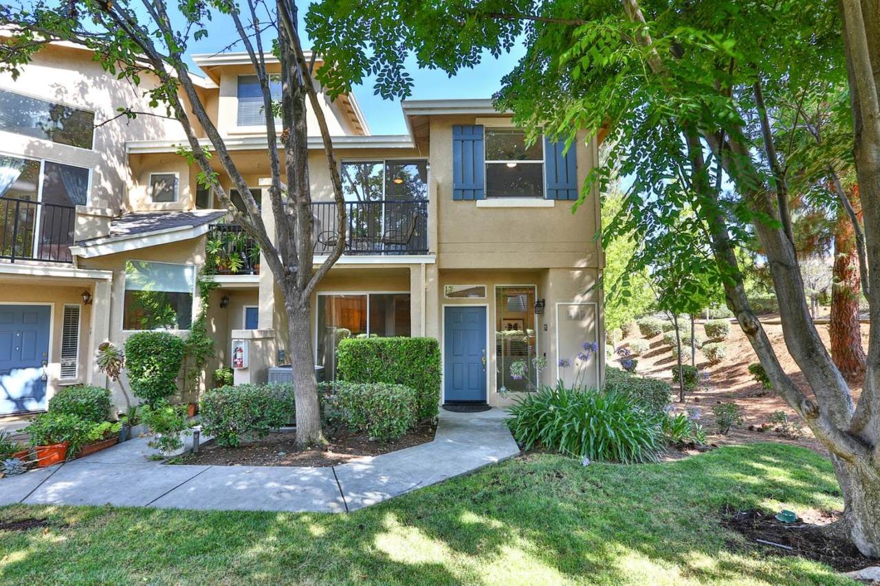 1091 Esparanza Way - Photo 1